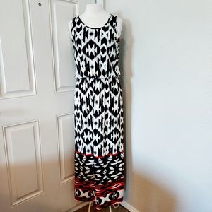 ⭐️5/$20 Magic Black & White Tribal Maxi Dresss Size Medium